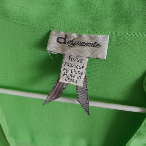 ❤️[3/$35] DYNAMITE Lime Green Sheer Tie Blouse - Picture 5 of 8